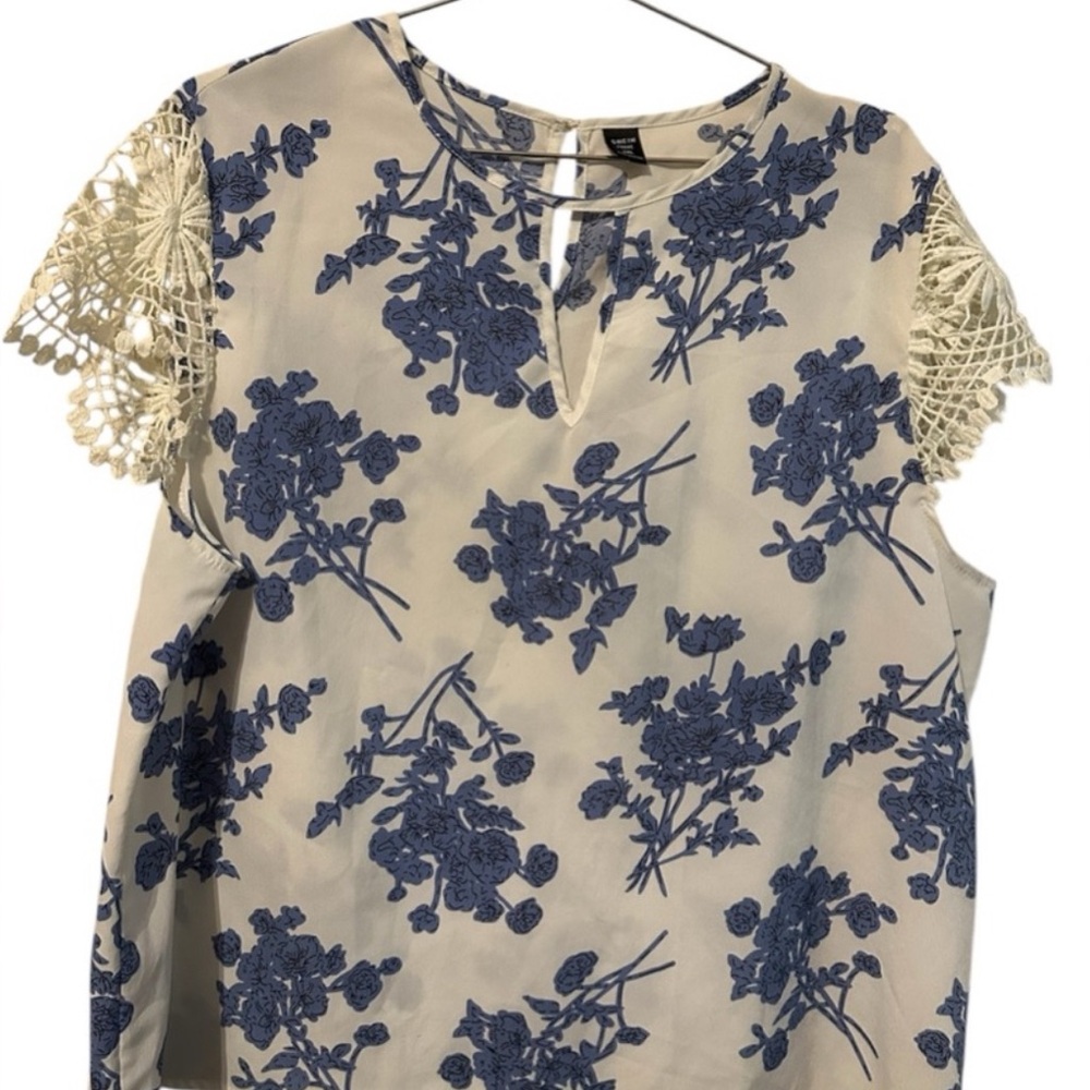 Blue Floral Lace Sleeve Blouse